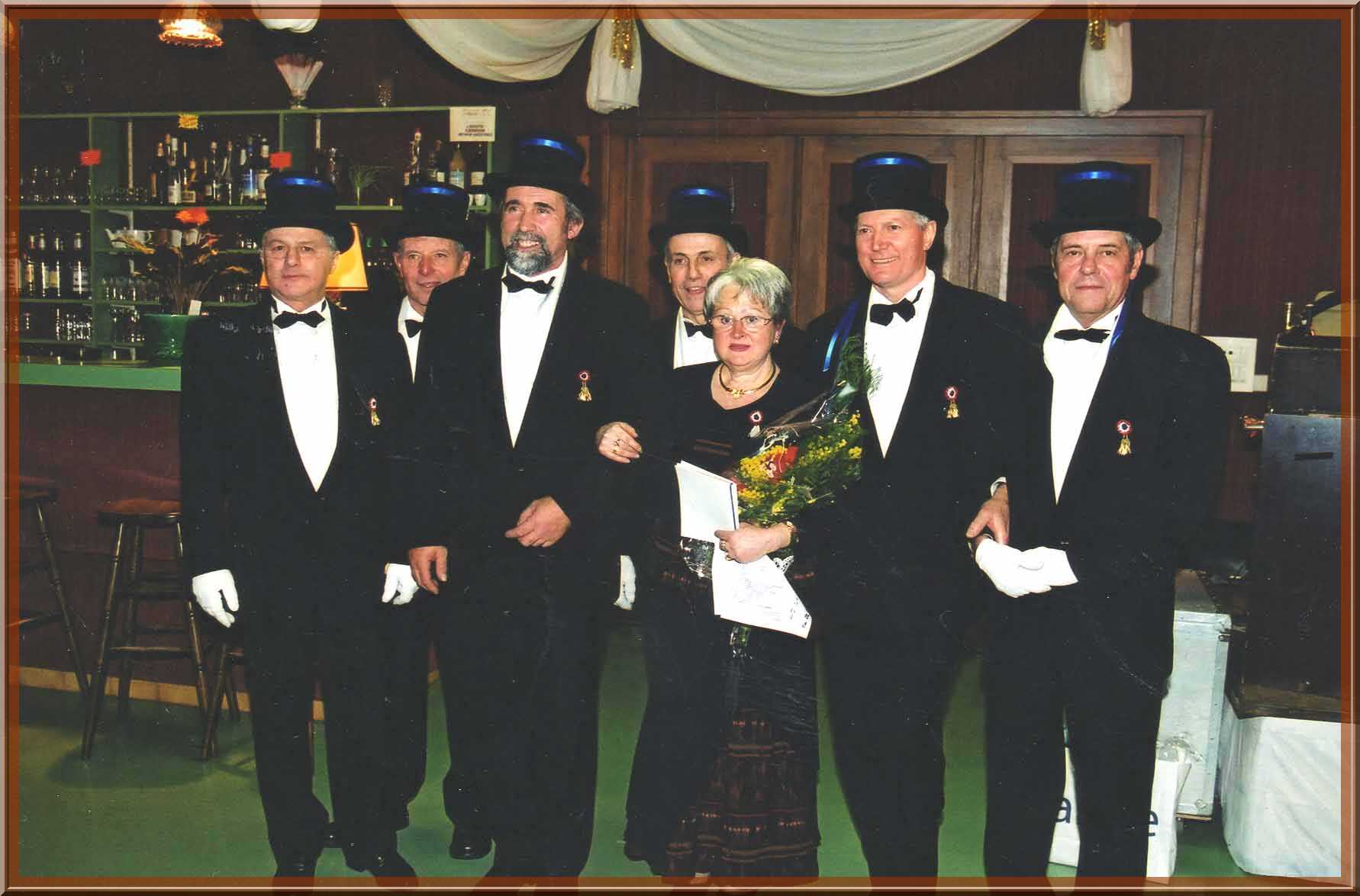 2004 Remise bouquets Conscrites 16