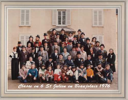 Classe en 6  St Julien en Beaujolais 1976